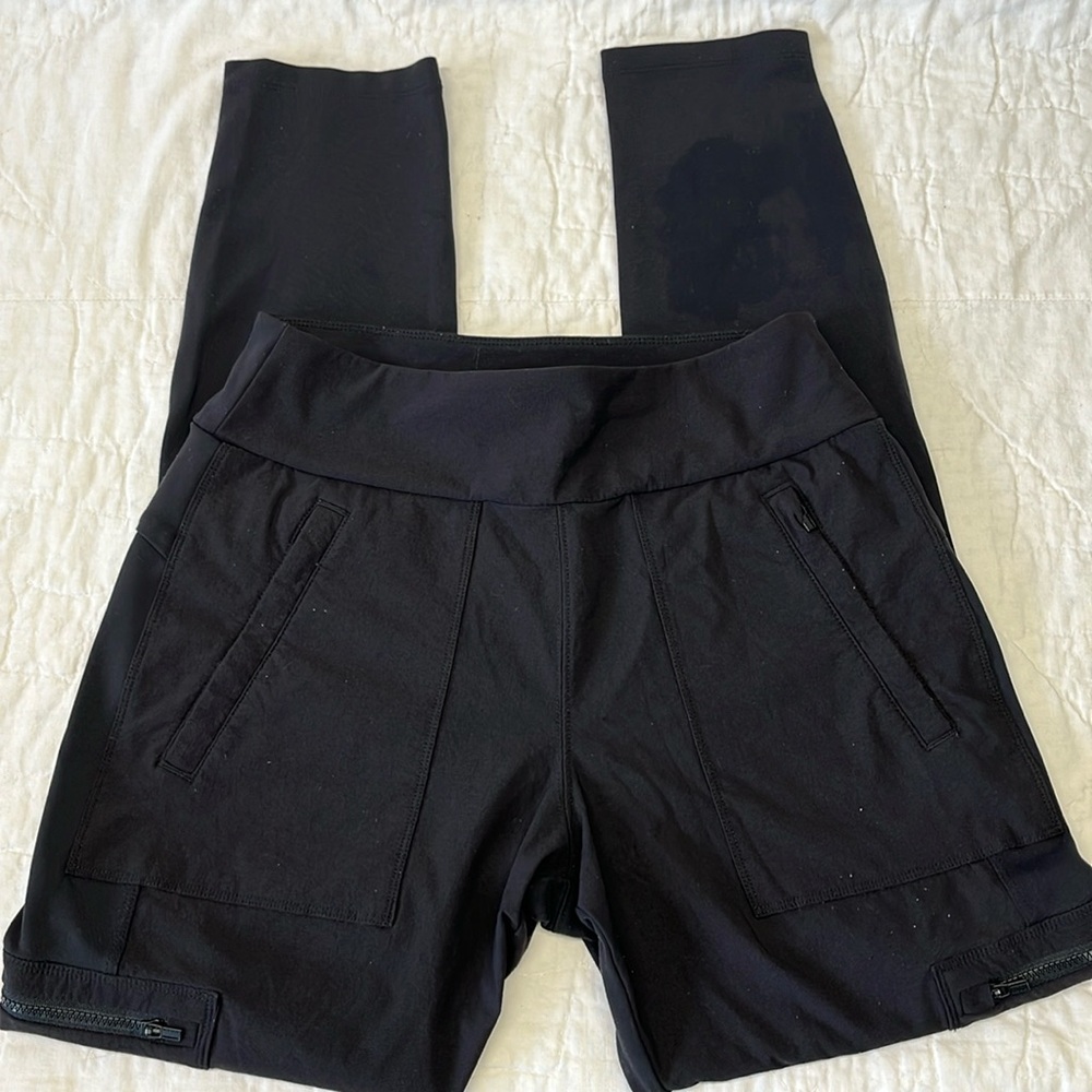 Athleta Headlands Hybrid Cargo - Size 6